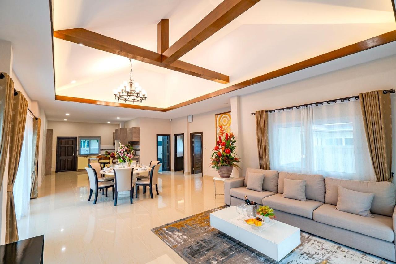 Silverlake Oasis : Pool Villa На Джомтиен Екстериор снимка